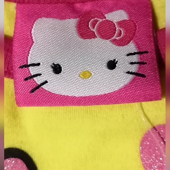 🔥SALE🔥 Hello Kitty Girl's Onesie NWT Sizes 0-3M, 3-6M, 6-12M, 12-18M, 18-24M - Picture 4 of 6